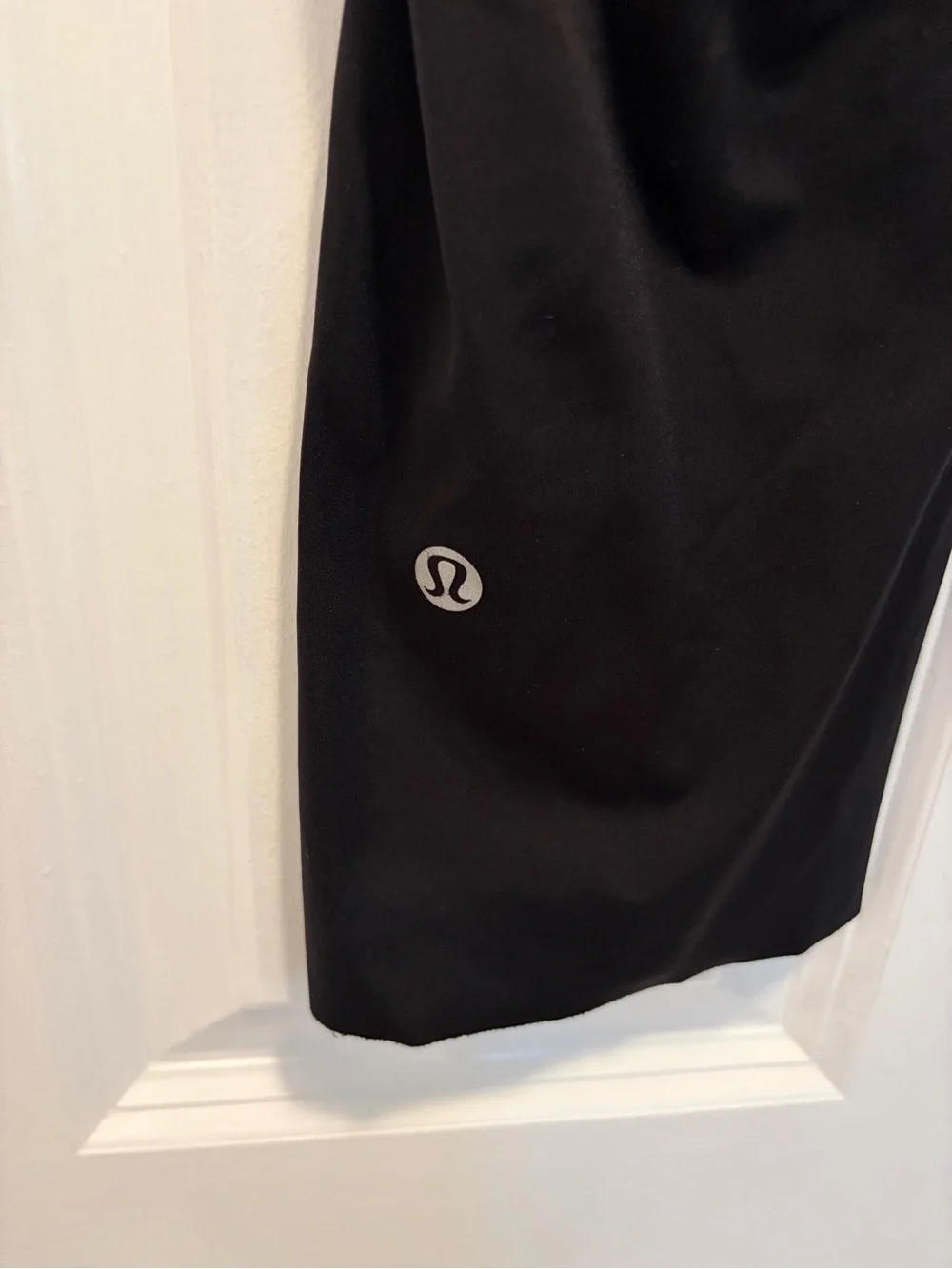 Lululemon Women's Black High-Waist Pocket Leggings Size 6